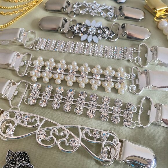 1/2 Pound Vintage To Modern FASHION JEWELRY Sweater Clips NEW!! READ DESCRIPTION - Picture 7 of 7